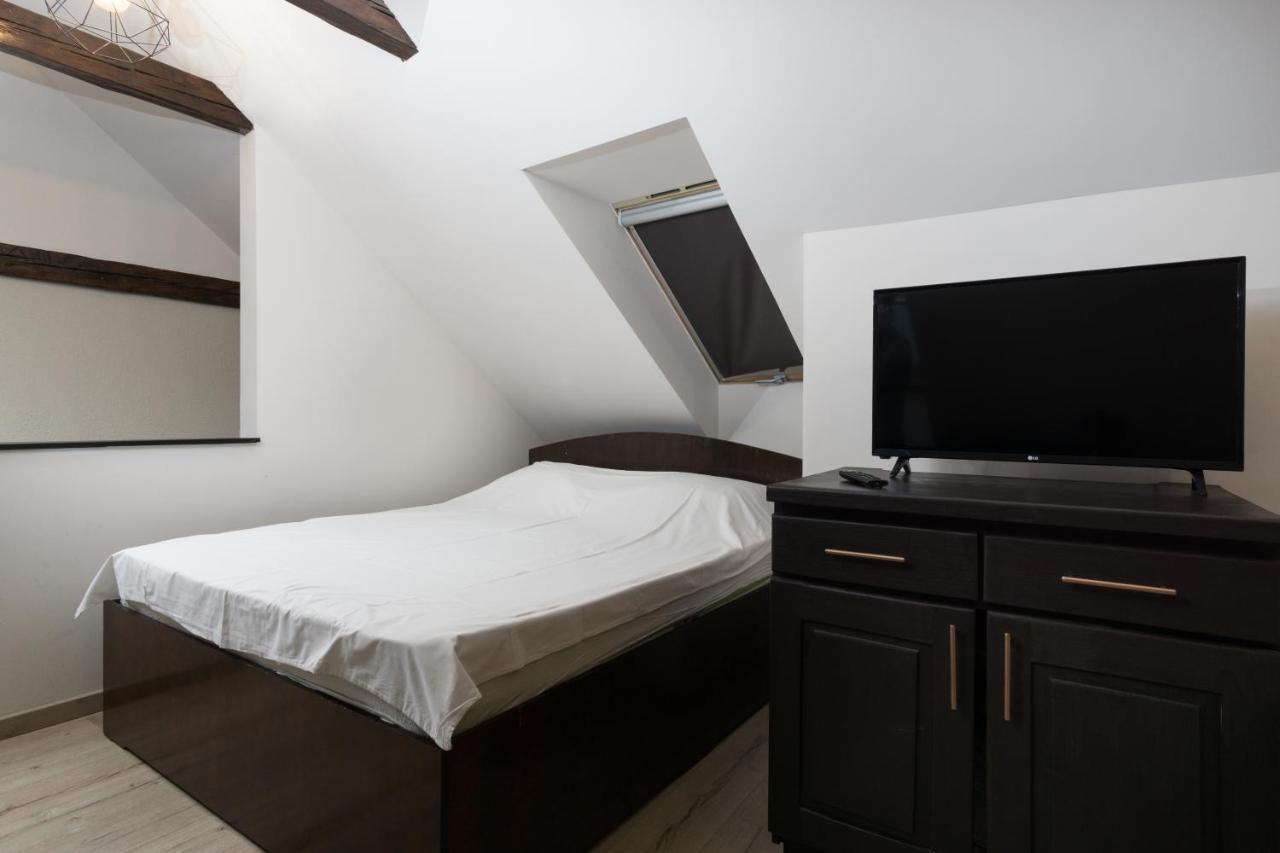 House 54 Hotel Braşov Buitenkant foto